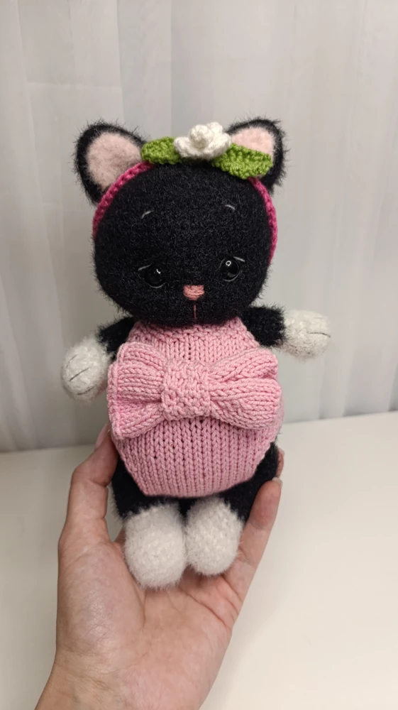 Вязаная кошечка